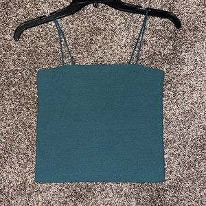 American Eagle / size: M / forest green straight cut crop top